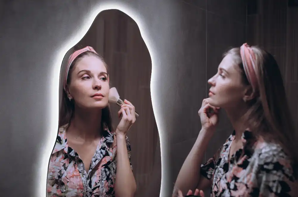 Organisk spegel stilren