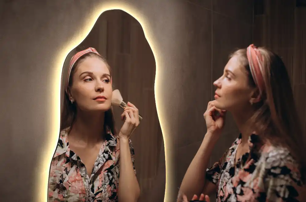 Organisk spegel stilren