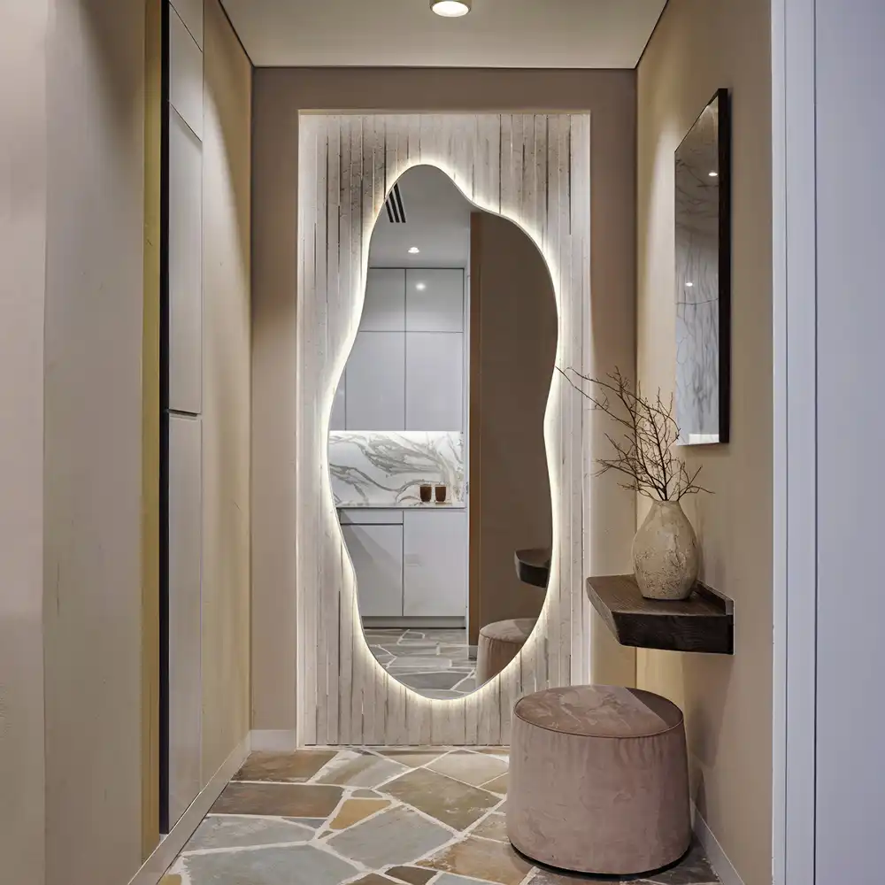 Spegel organisk unik formgivning med led