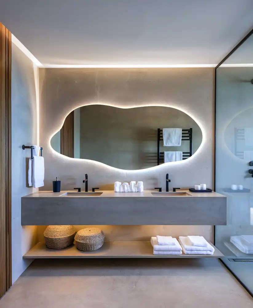 Spegel organisk unik formgivning med led