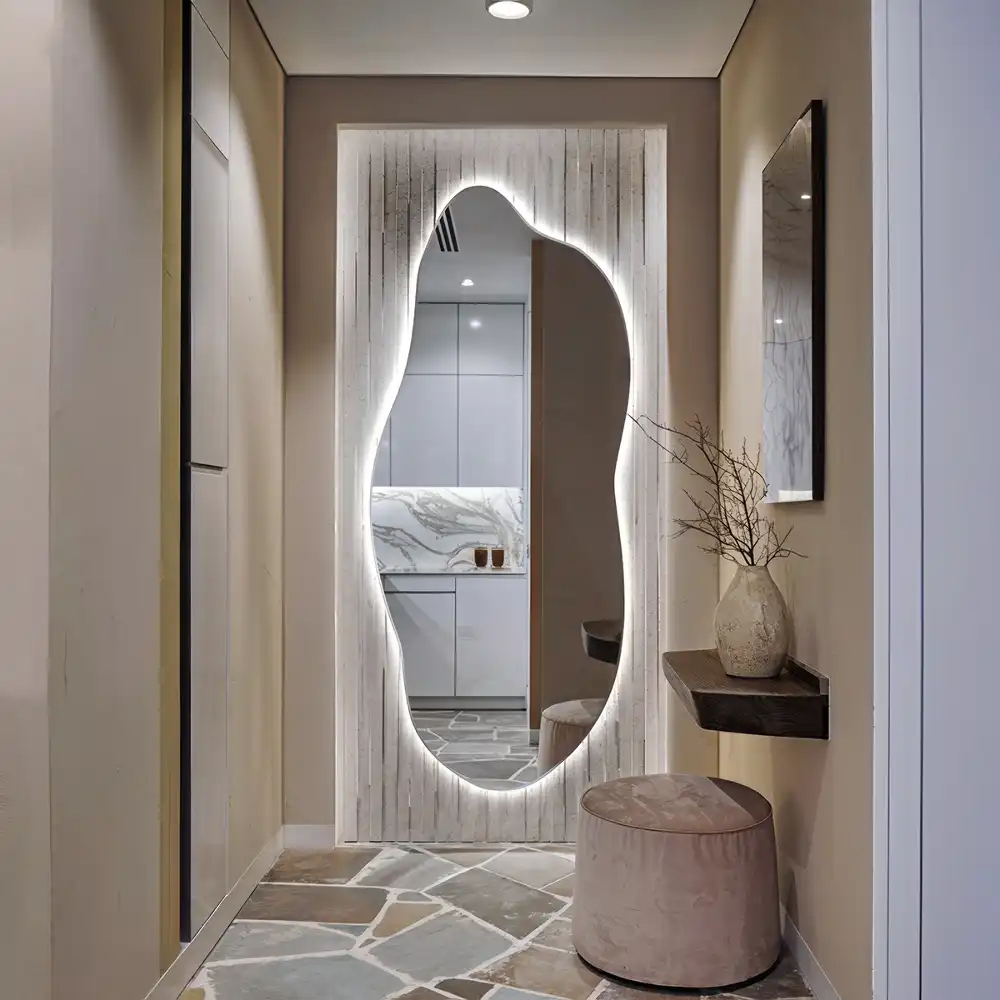 Spegel organisk unik formgivning med led