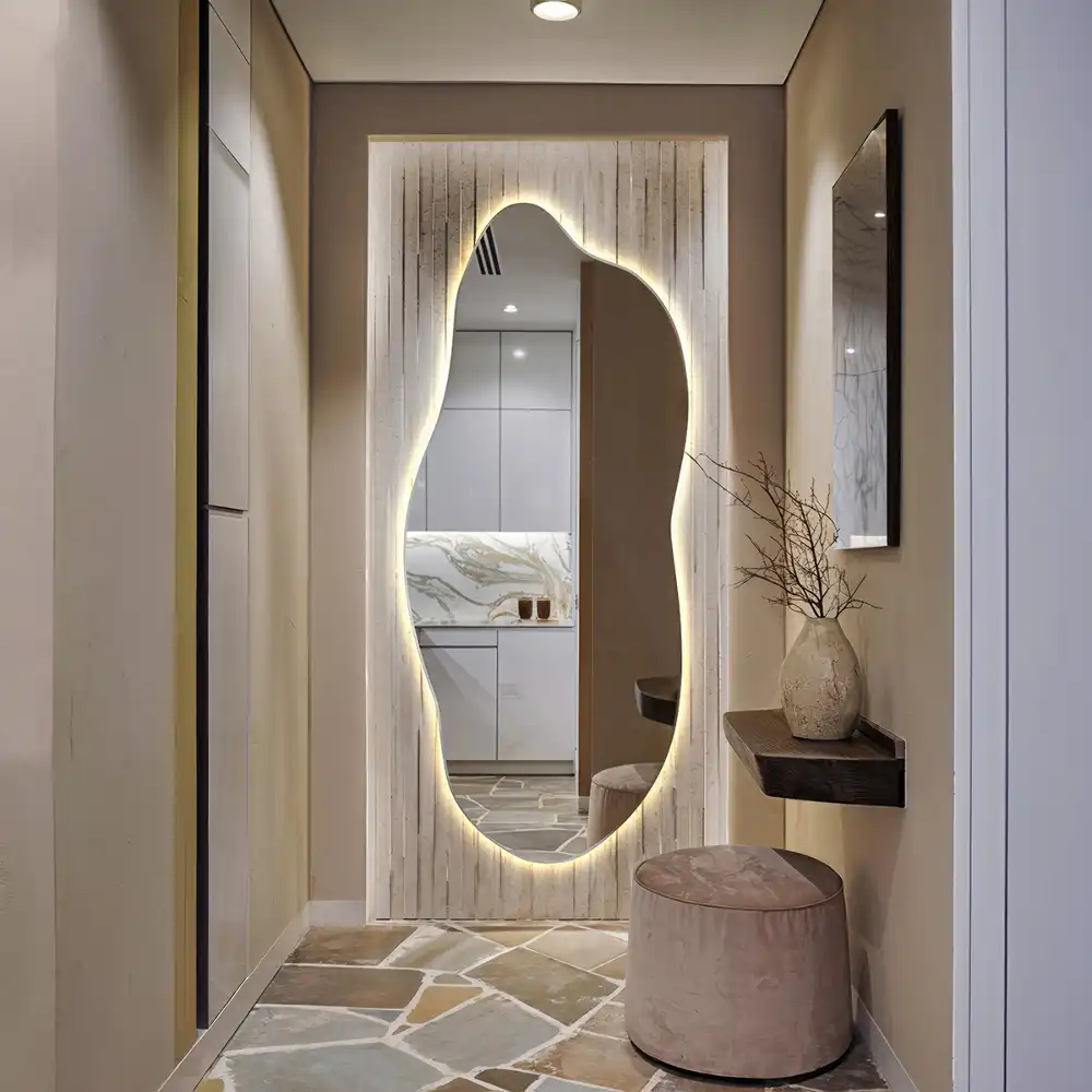 Spegel organisk unik formgivning med led