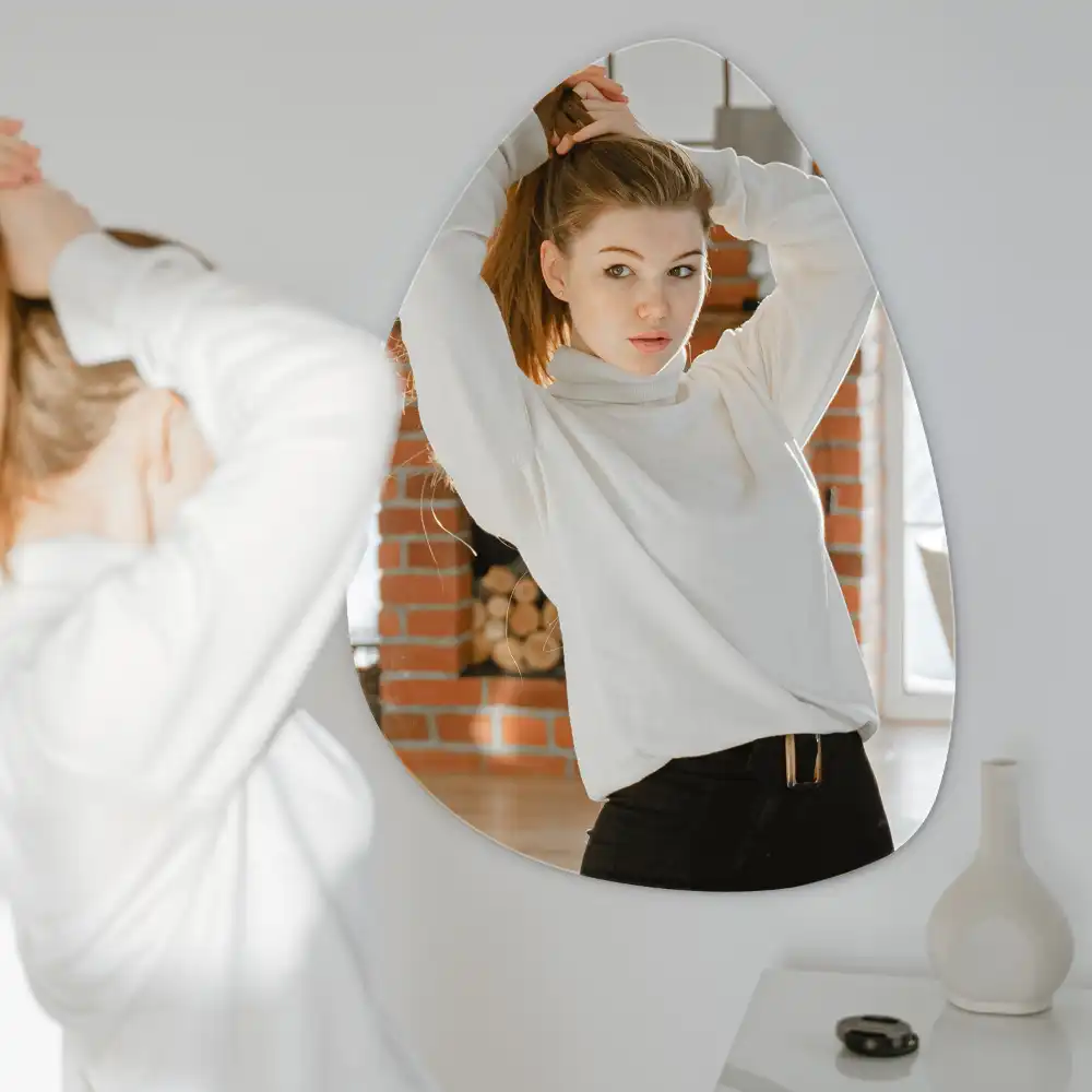 Asymmetrisk äggformad spegel
