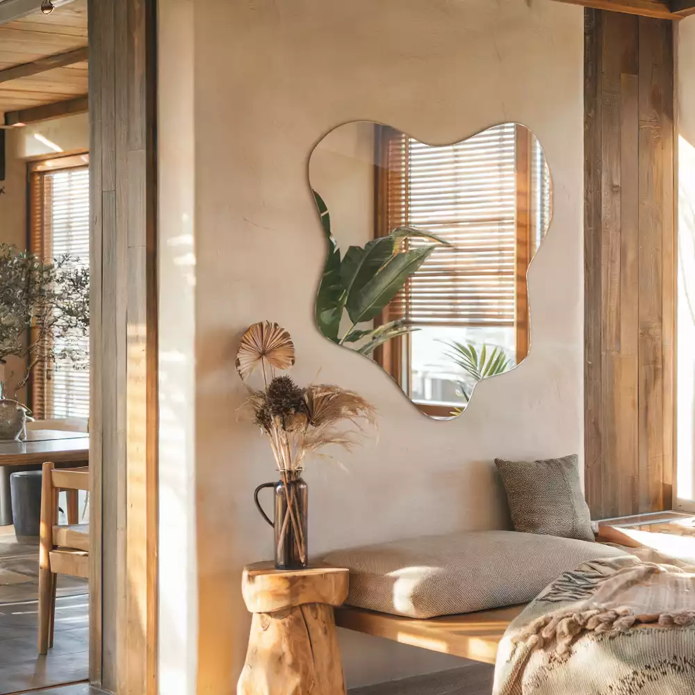 Spegel i form av en fläck