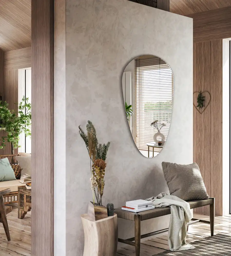 Oregelbunden spegel droppformad