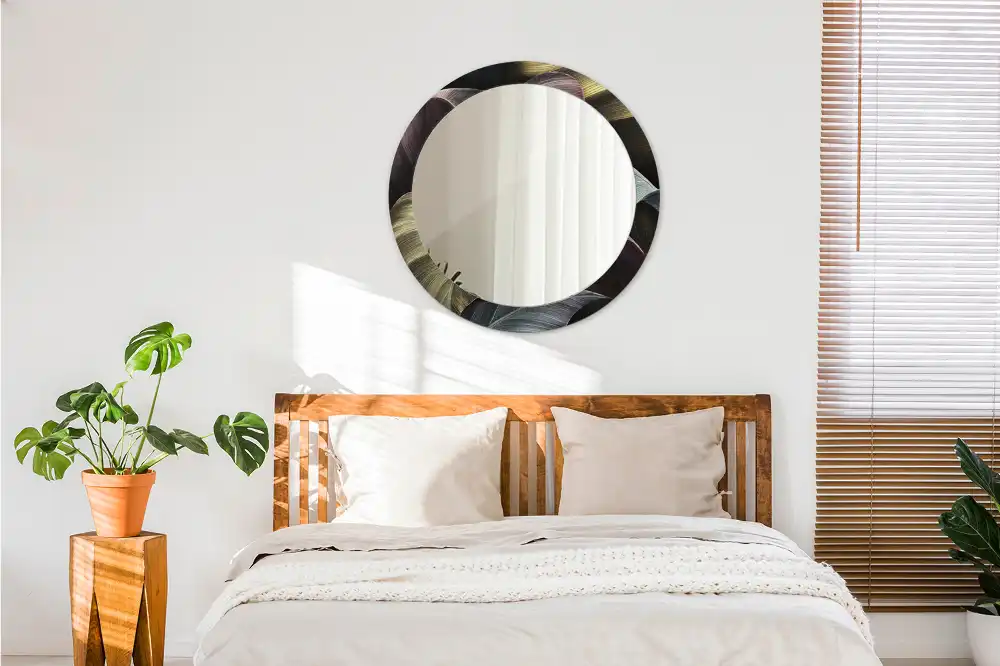 Rund spegel med tryckt Mörka tropiska löv