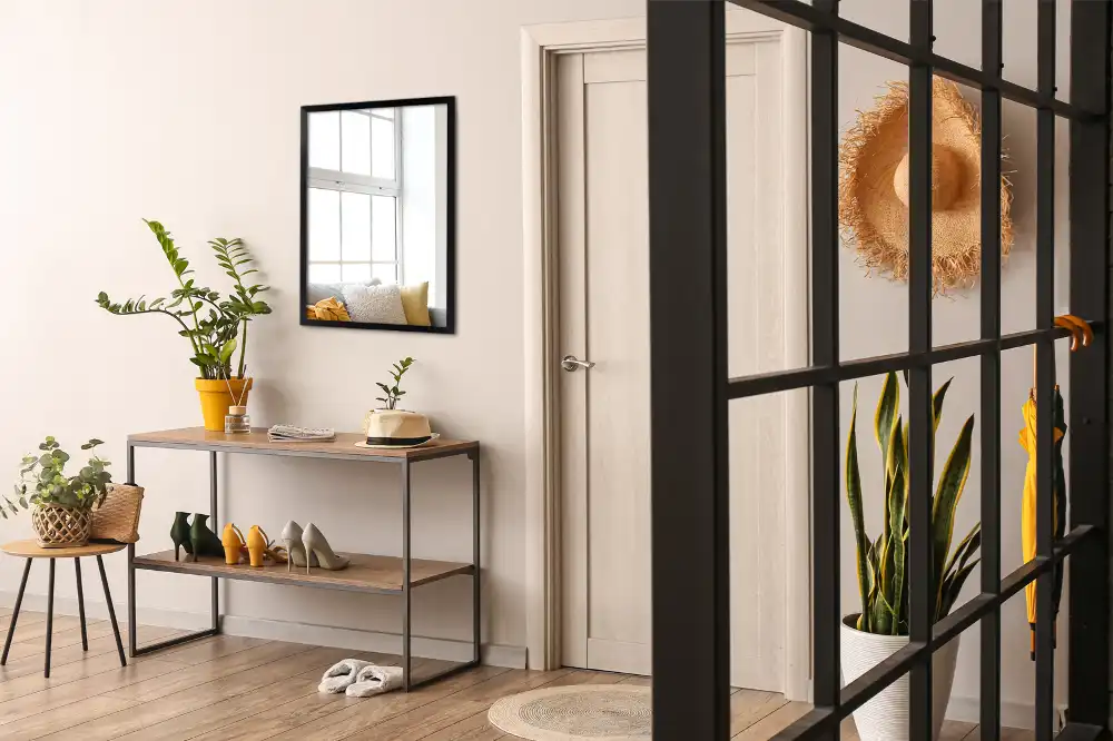 Rektangulär spegel med svart ram