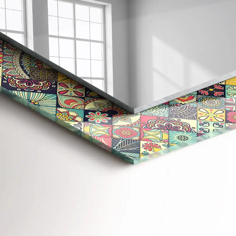 Dekorativ spegel med tryck Färgglada patchworkmönster