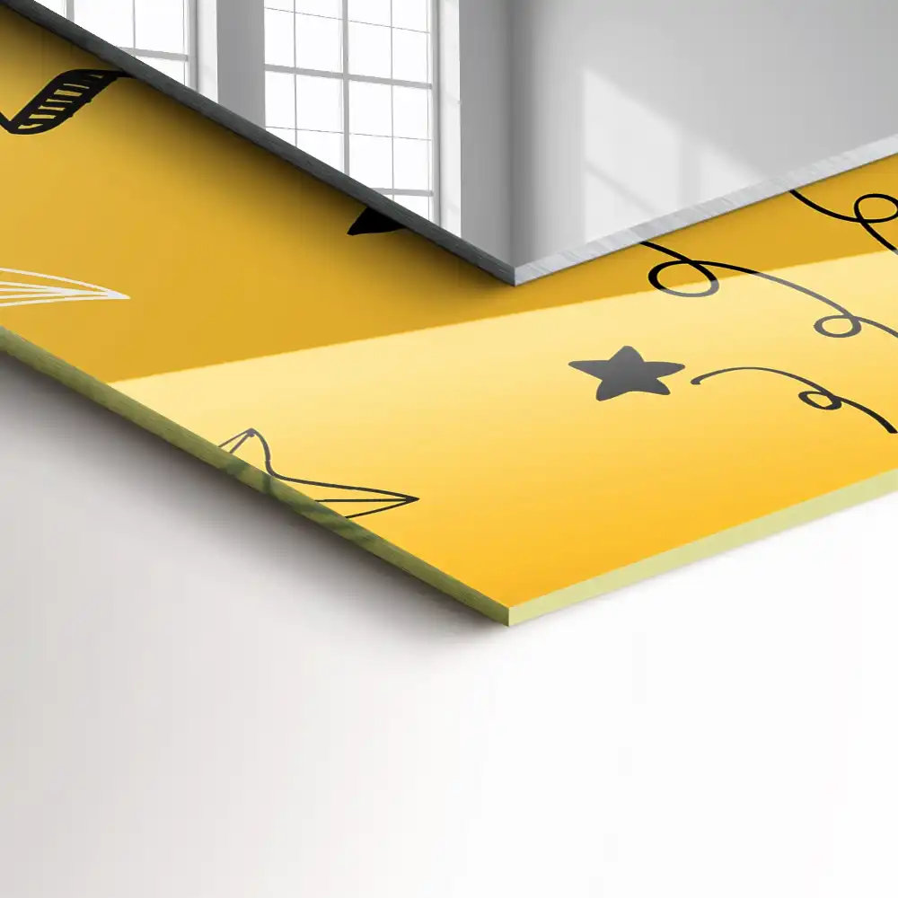 Dekorativ spegel med tryck Teckningar av olika stjärnor