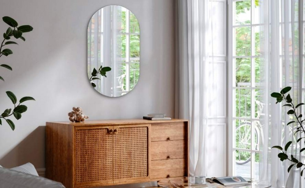 Loftstil kontra skandinavisk - vilken spegel ska man välja för att framhäva inredningens karaktär?